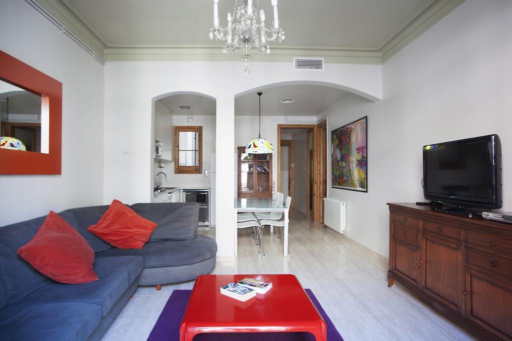 ברצלונה Aparteasy - Authentic Family Apartment מראה חיצוני תמונה