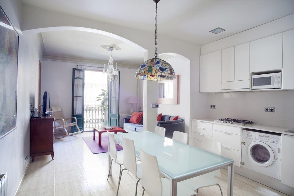 ברצלונה Aparteasy - Authentic Family Apartment מראה חיצוני תמונה