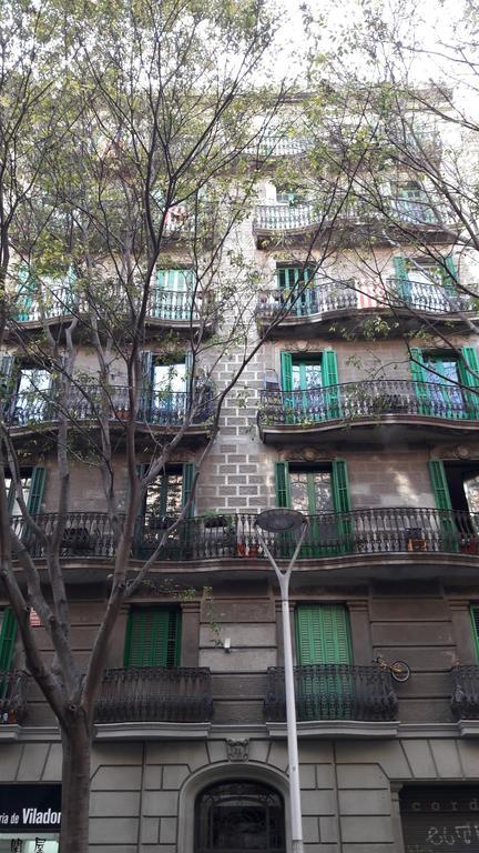 ברצלונה Aparteasy - Authentic Family Apartment מראה חיצוני תמונה
